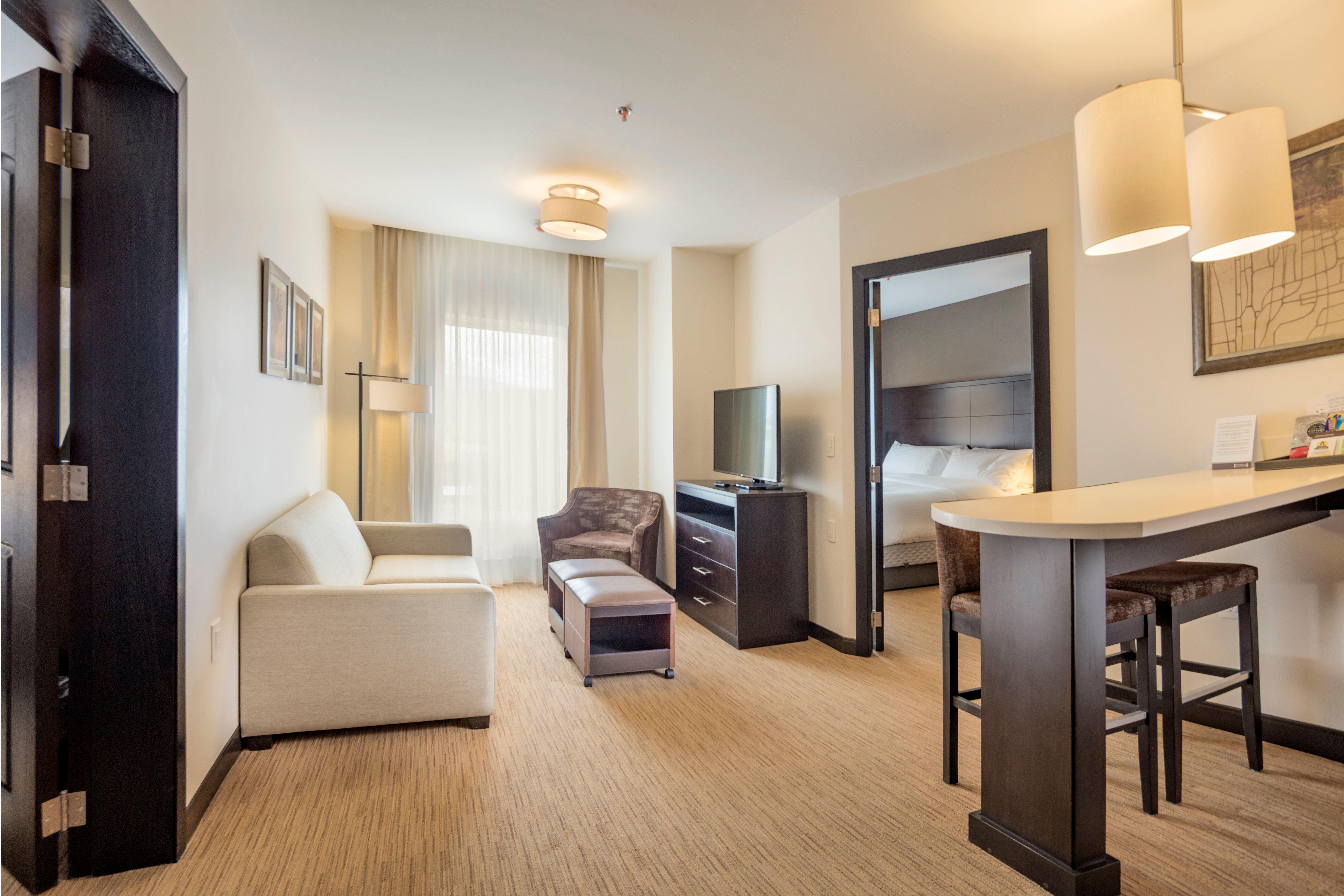 Staybridge Suites Silao By Ihg Екстериор снимка