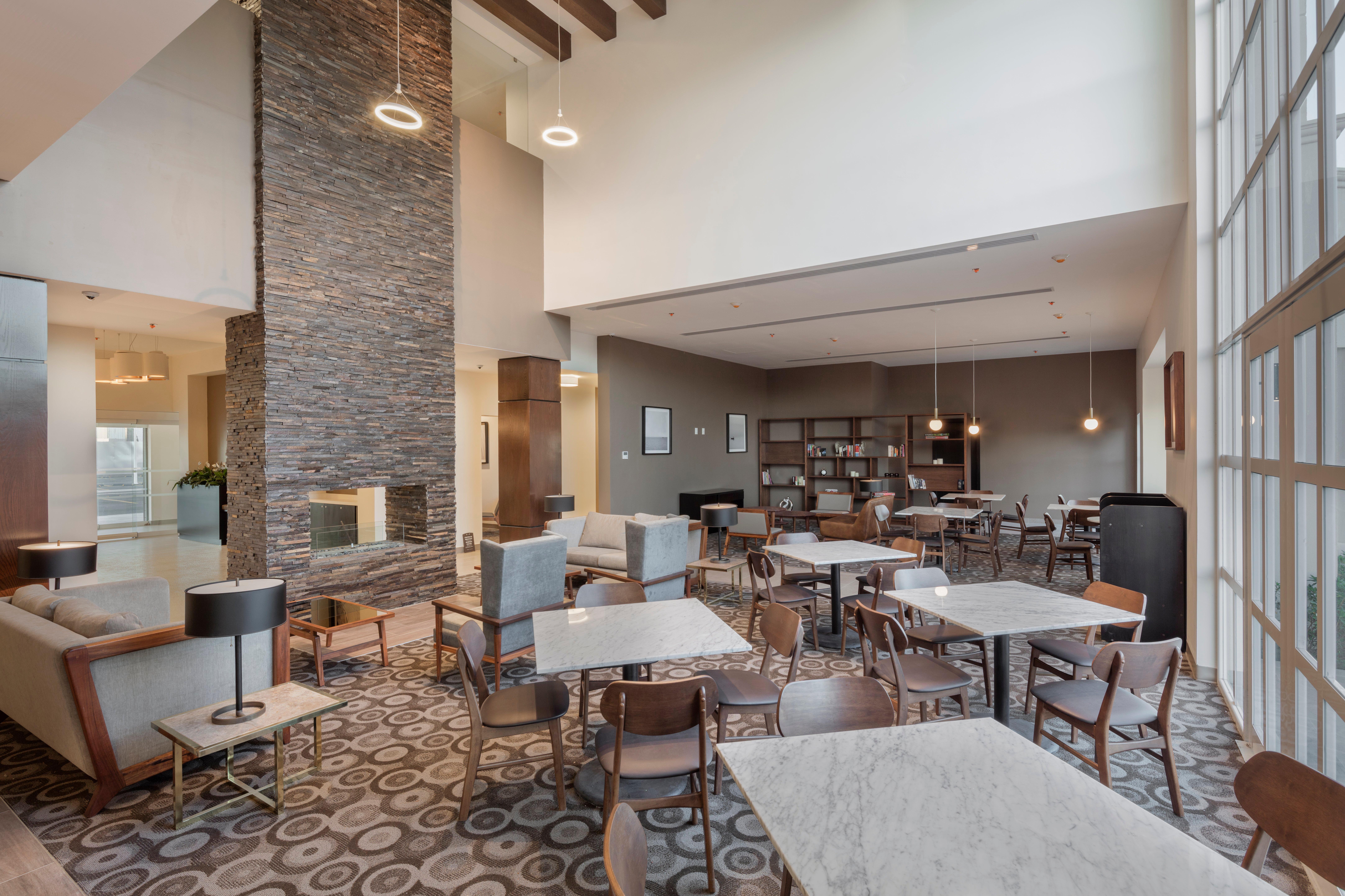 Staybridge Suites Silao By Ihg Екстериор снимка