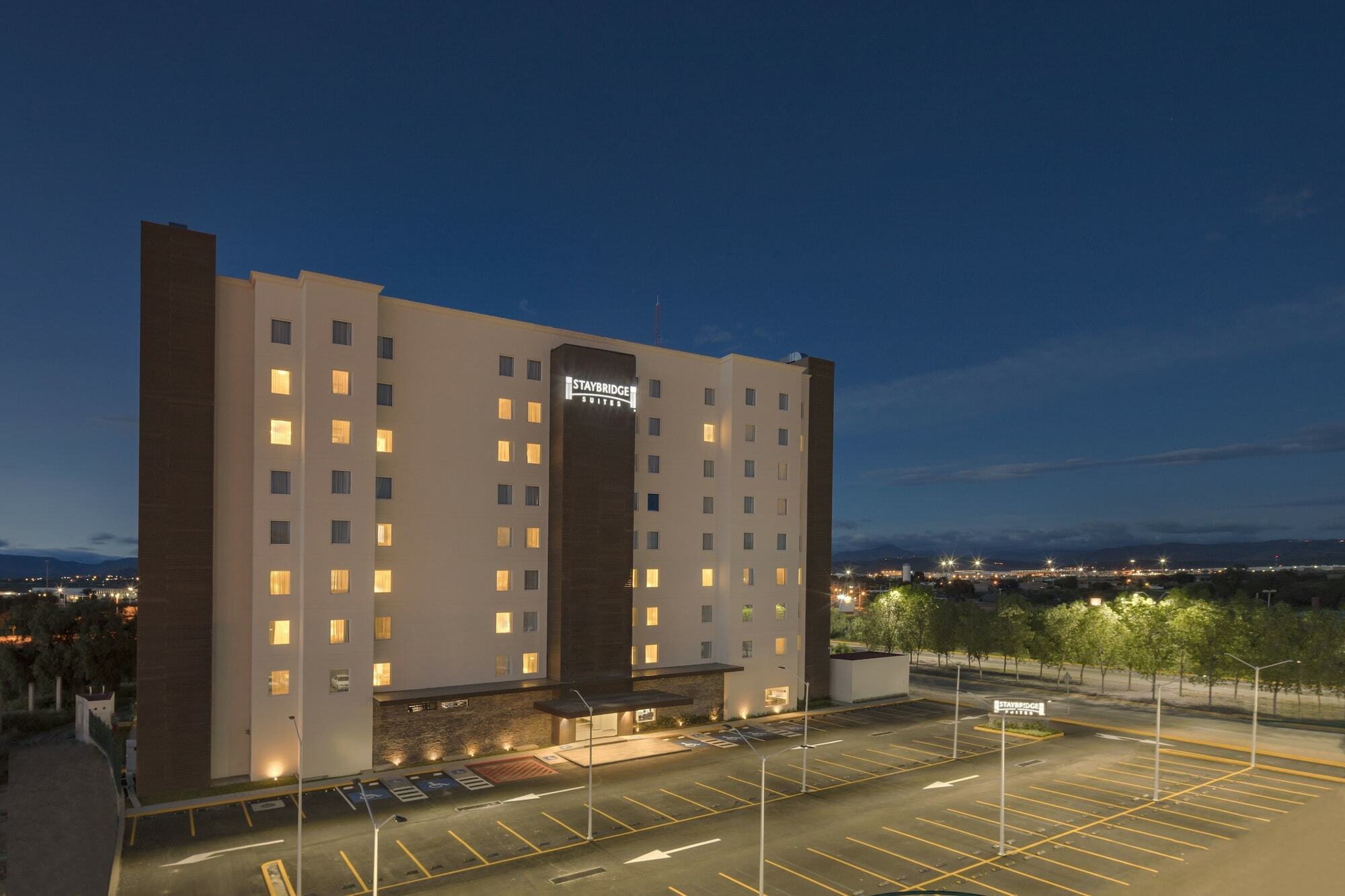 Staybridge Suites Silao By Ihg Екстериор снимка